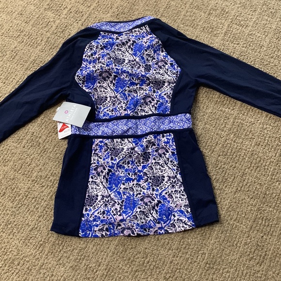 Athleta floral pattern stretch top - Picture 5 of 6